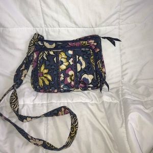 VERA BRADLEY CROSS BODY BAG